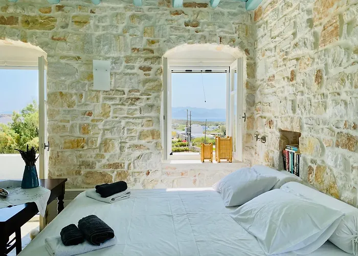 Santa Maria Traditional Stone * Santa Maria (Paros)